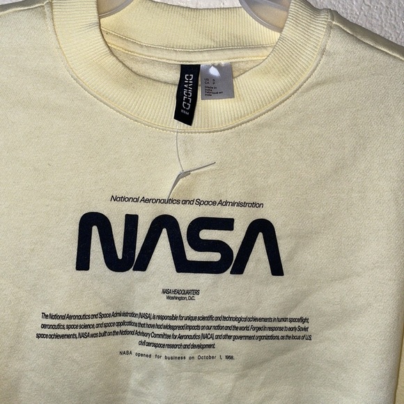 BNWT H&M light sweatshirt size #S - Picture 2 of 5